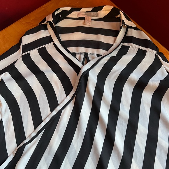 Love 21 black and white striped surplus blouse sz XS NWOT - Picture 6 of 8